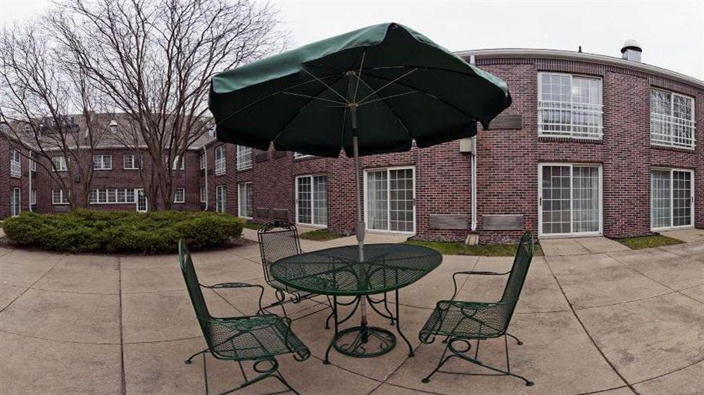 Holiday Inn Express Des Moines-At Drake University, An Ihg Hotel المظهر الخارجي الصورة