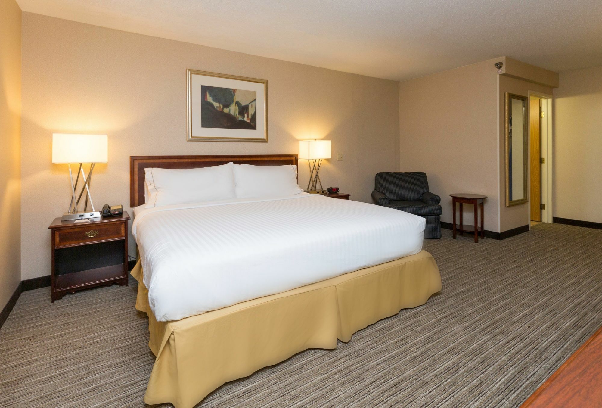 Holiday Inn Express Des Moines-At Drake University, An Ihg Hotel المظهر الخارجي الصورة