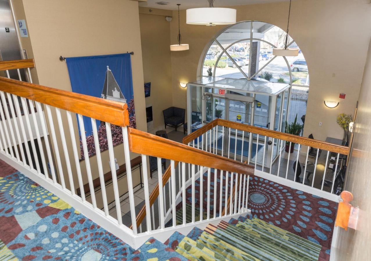 Holiday Inn Express Des Moines-At Drake University, An Ihg Hotel المظهر الخارجي الصورة